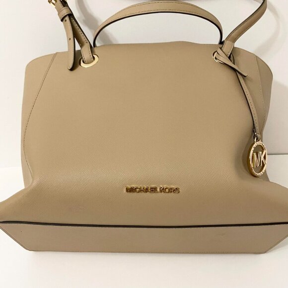 Michael Kors Walsh Purse Flaws - Picture 2 of 16